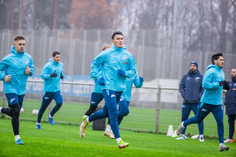 Тренировка основного состава «Зенита» перед матчем с «Крыльями Советов»