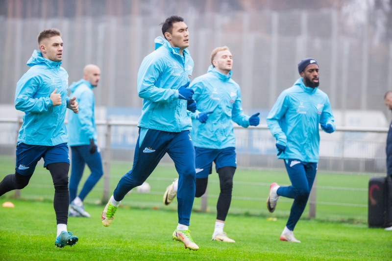 Тренировка основного состава «Зенита» перед матчем с «Крыльями Советов»
