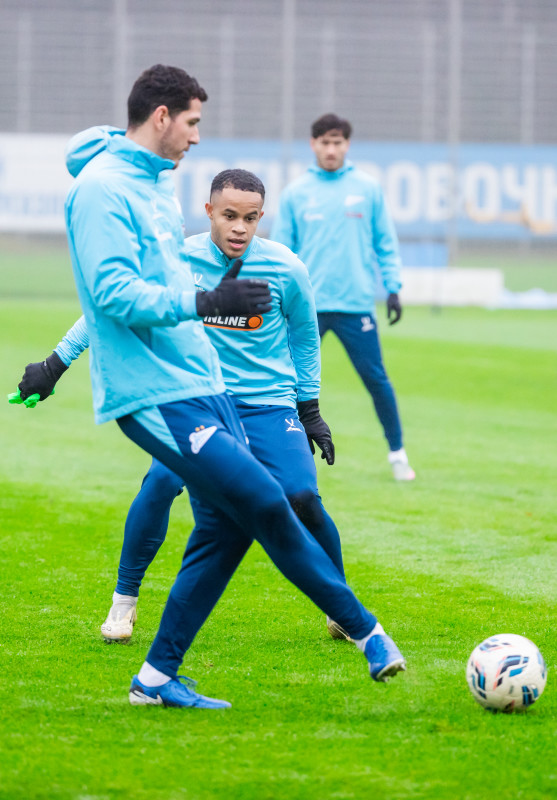Тренировка основного состава «Зенита» перед матчем с «Крыльями Советов»