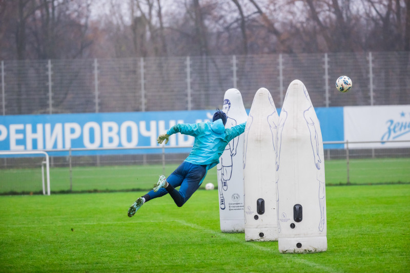 Тренировка основного состава «Зенита» перед матчем с «Крыльями Советов»