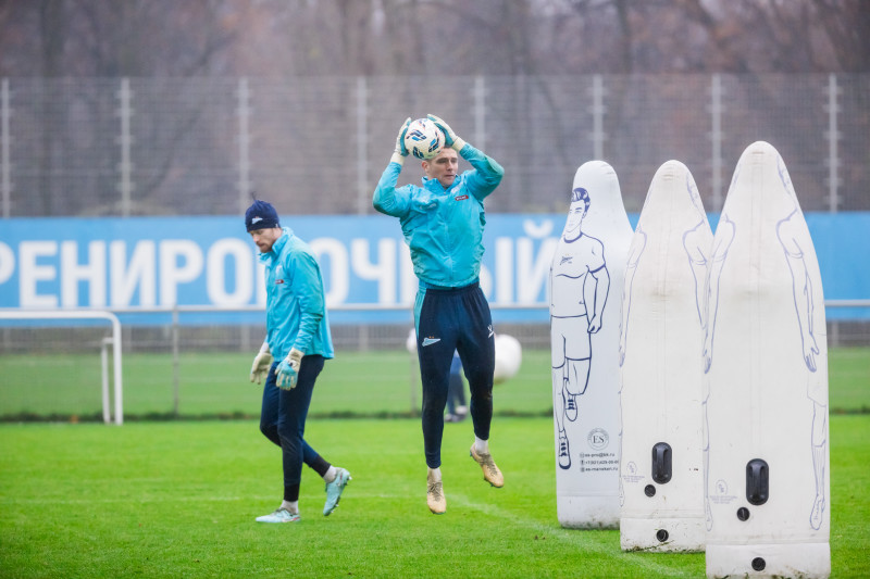 Тренировка основного состава «Зенита» перед матчем с «Крыльями Советов»