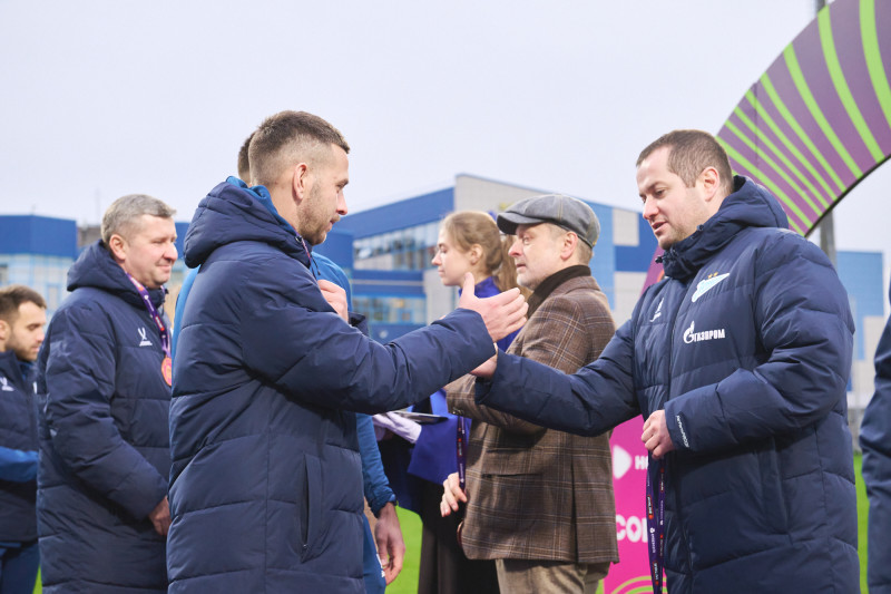 Церемония награждения женской команды «Зенит» бронзовыми медалями Суперлиги-2025