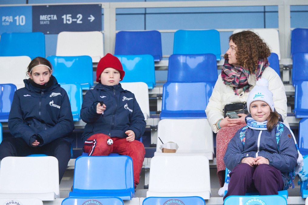 Болельщики на матче «Зенит» — ЦСКА