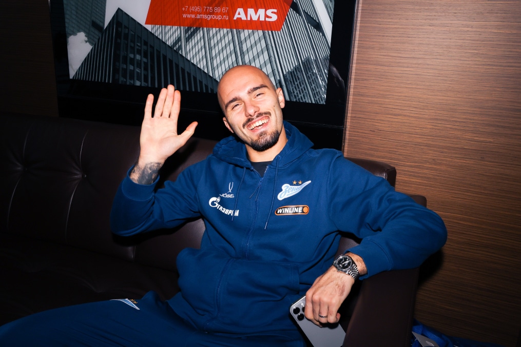 Вылет команды на матч с ФК «Крылья Советов»