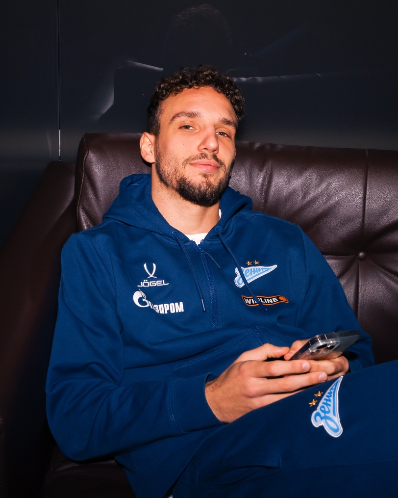 Вылет команды на матч с ФК «Крылья Советов»