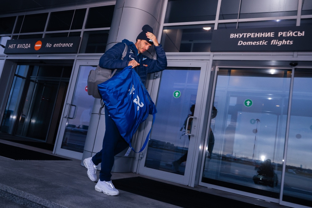 Вылет команды на матч с ФК «Крылья Советов»