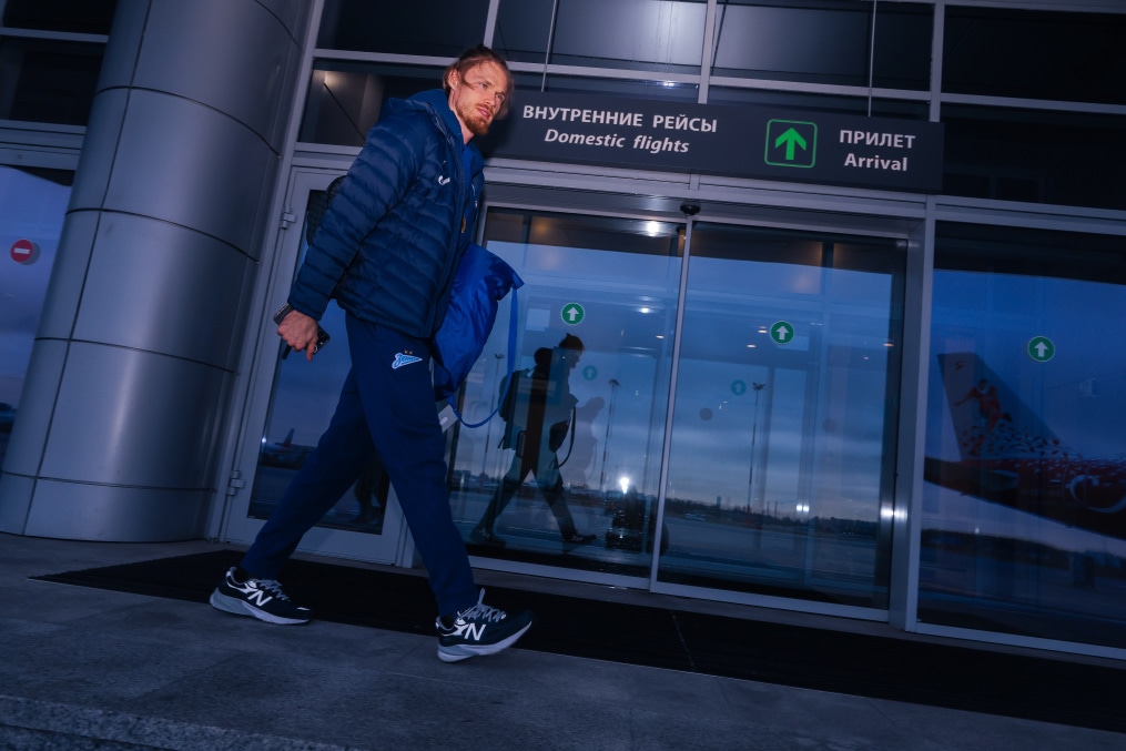 Вылет команды на матч с ФК «Крылья Советов»