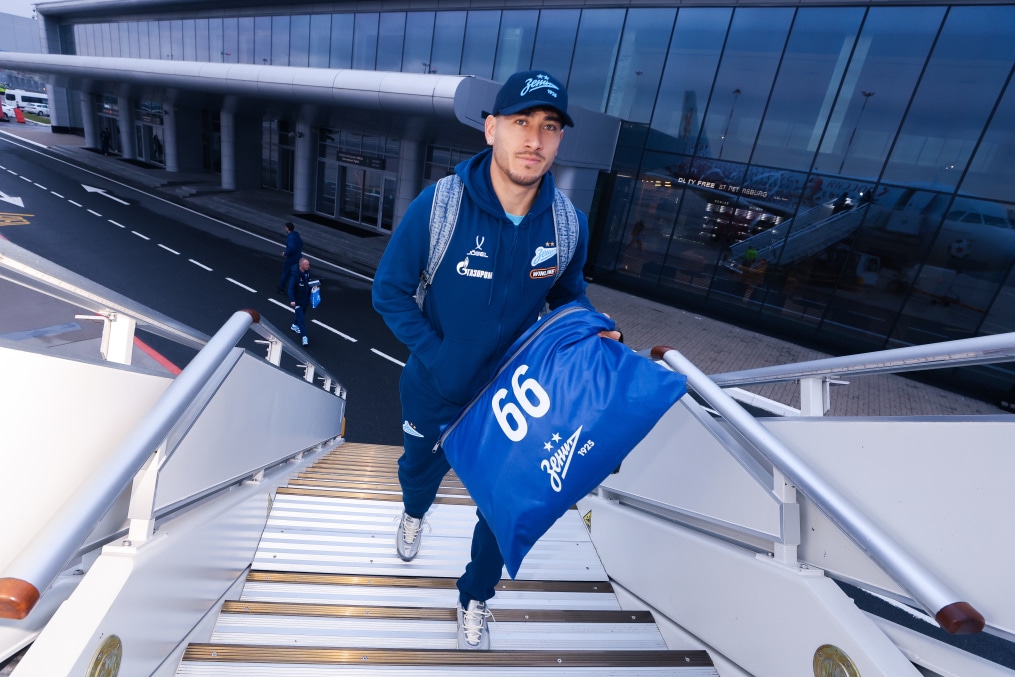 Вылет команды на матч с ФК «Крылья Советов»