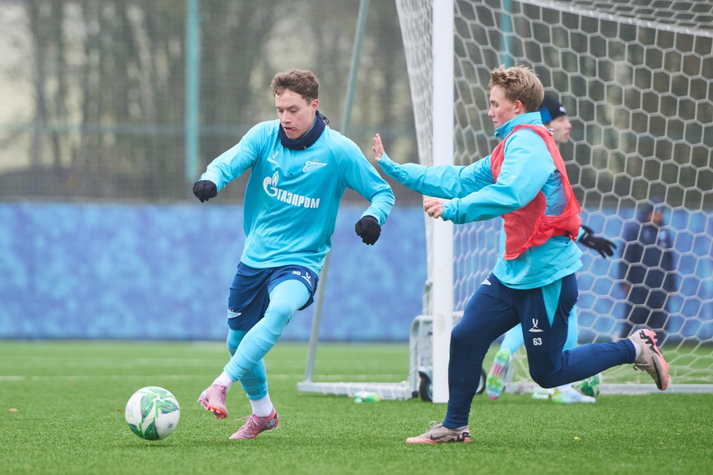 Тренировка «Зенита»-м перед товарищеским матчем с «Зенитом»-2