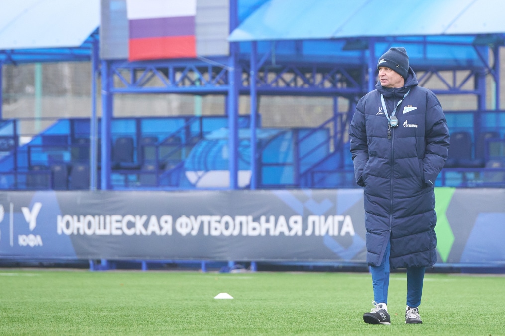 Тренировка «Зенита»-м перед товарищеским матчем с «Зенитом»-2