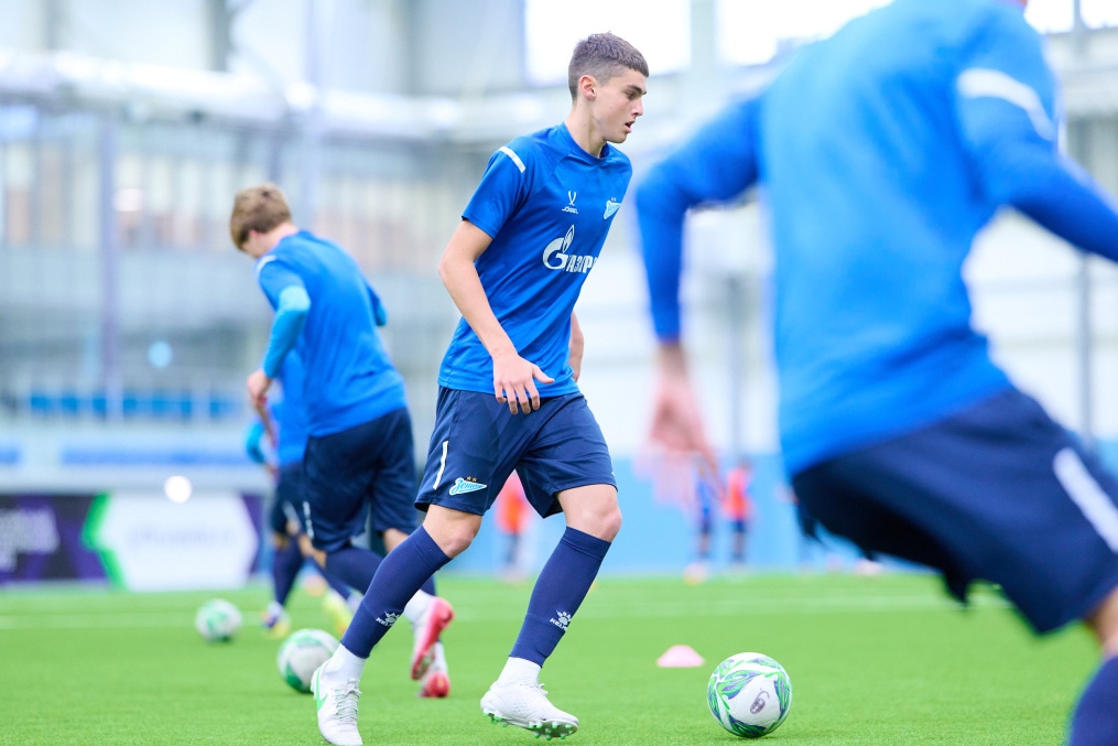 Тренировка «Зенита» U-17 перед матчем с «Чертаново» U-17