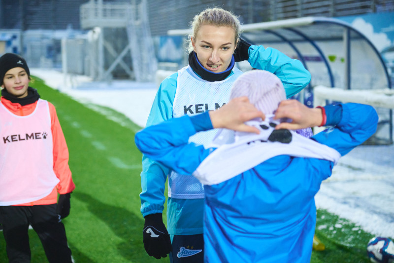 Совместная тренировка Анастасии Поздеевой и Вероники Куропаткиной с командой U-13