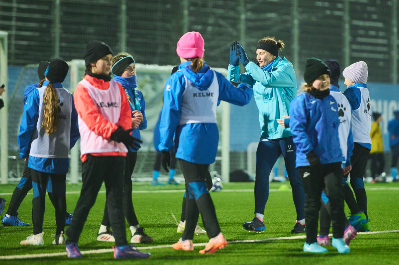 Совместная тренировка Анастасии Поздеевой и Вероники Куропаткиной с командой U-13