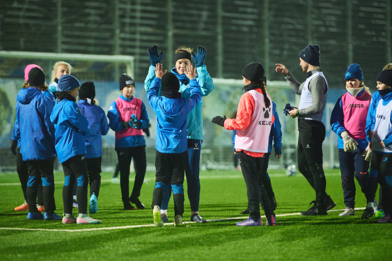 Совместная тренировка Анастасии Поздеевой и Вероники Куропаткиной с командой U-13