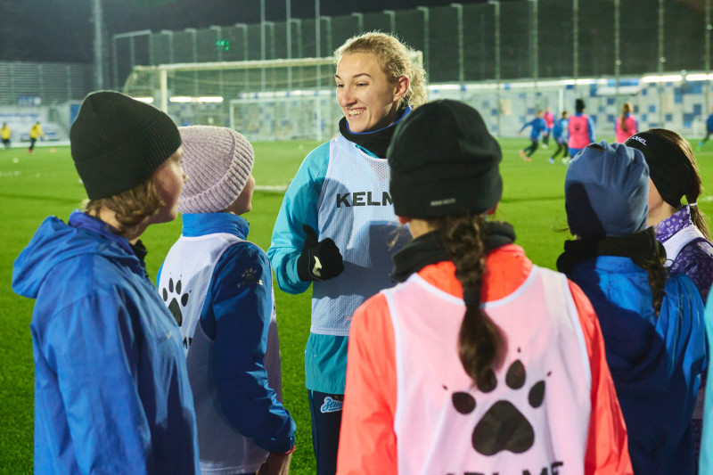 Совместная тренировка Анастасии Поздеевой и Вероники Куропаткиной с командой U-13