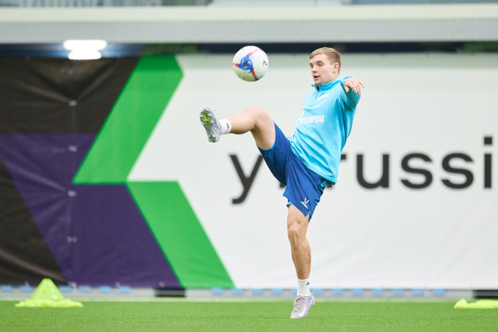 Тренировка «Зенита»-2 в Новом манеже