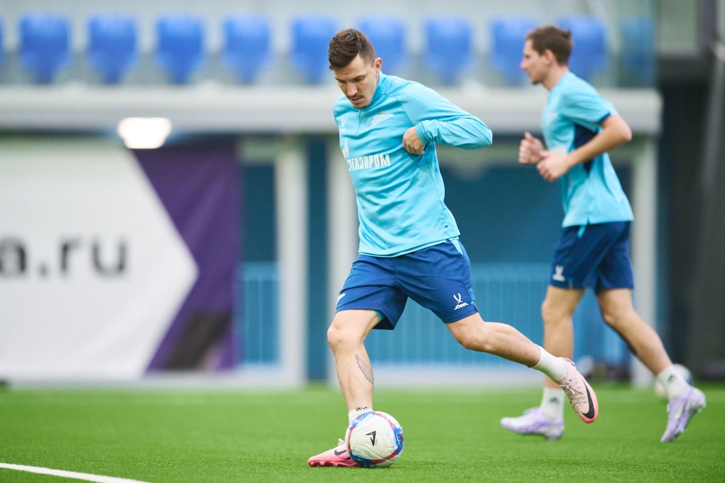 Тренировка «Зенита»-2 в Новом манеже