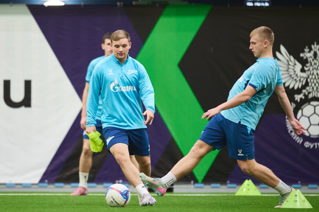 Тренировка «Зенита»-2 в Новом манеже