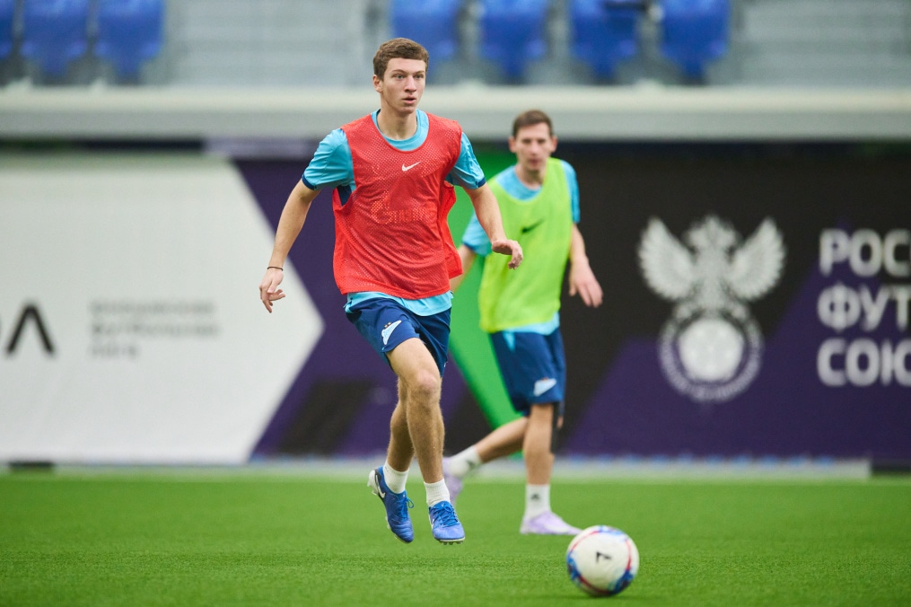 Тренировка «Зенита»-2 в Новом манеже