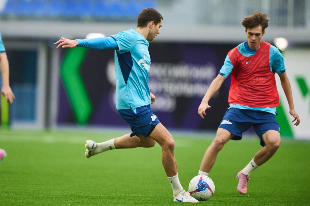 Тренировка «Зенита»-2 в Новом манеже