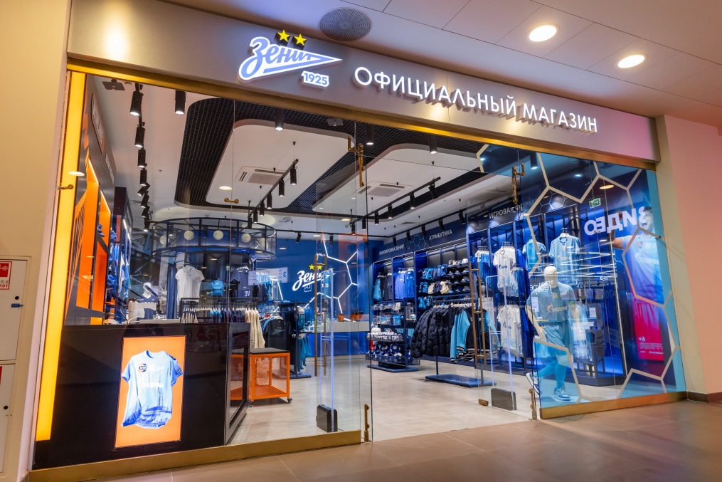 Интерьер нового клубного магазина в ТЦ «Галерея»