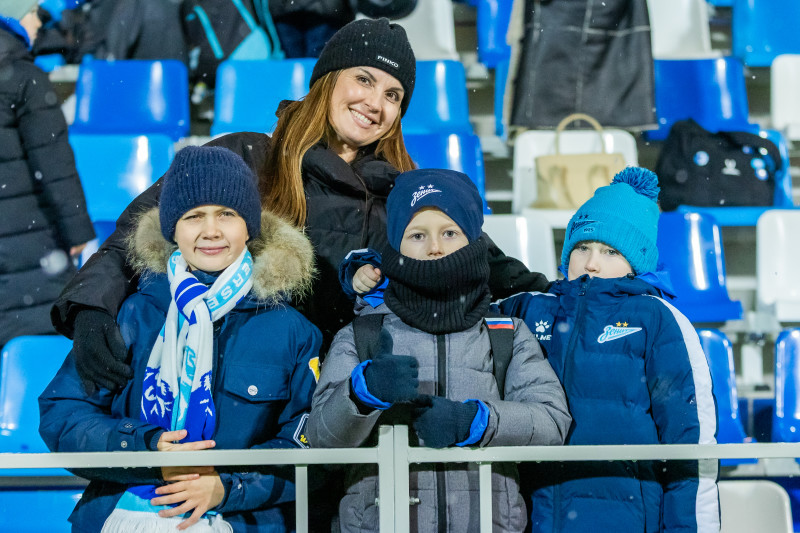 Болельщики на матче «Зенит»-м — «Локомотив»-м