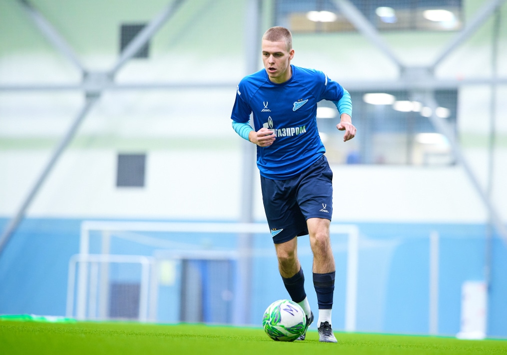 Тренировка «Зенита»-м перед товарищеским матчем с СШОР «Зенит»-м