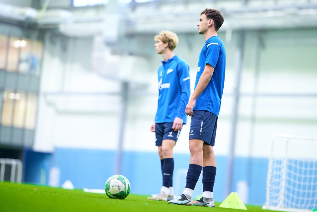 Тренировка «Зенита»-м перед товарищеским матчем с СШОР «Зенит»-м