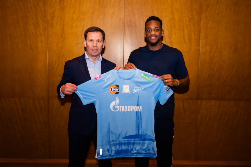 Джон Дуран, подписал контракт с ФК «Зенит»