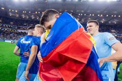 Церемония награждения медалями и Кубком чемпионов после матча «Ростов» — «Зенит»