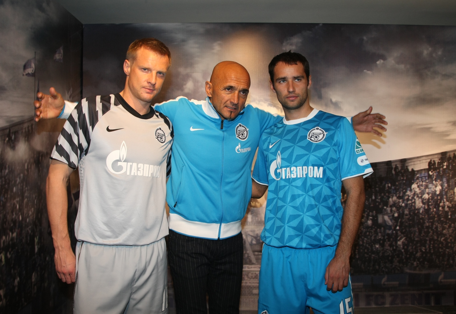 NIKE FOOTBALL Представляет форму «ЗЕНИТА» 2011—2012