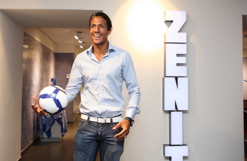 Бруну Алвеш в магазине  «Зенит-Арена»