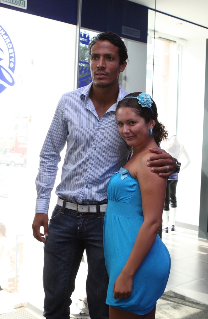 Бруну Алвеш в магазине  «Зенит-Арена»