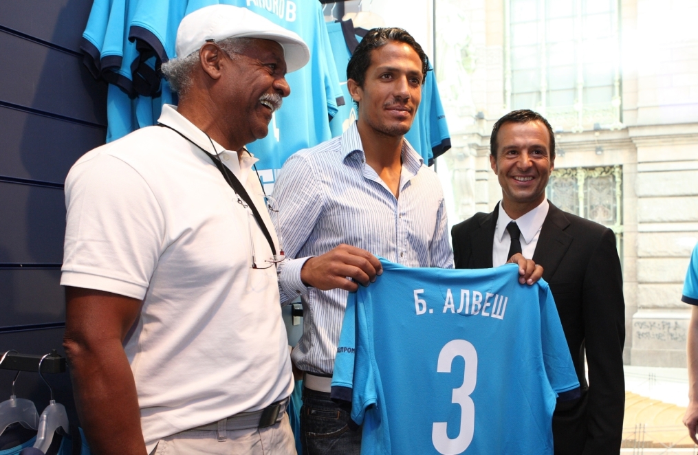 Бруну Алвеш в магазине  «Зенит-Арена»