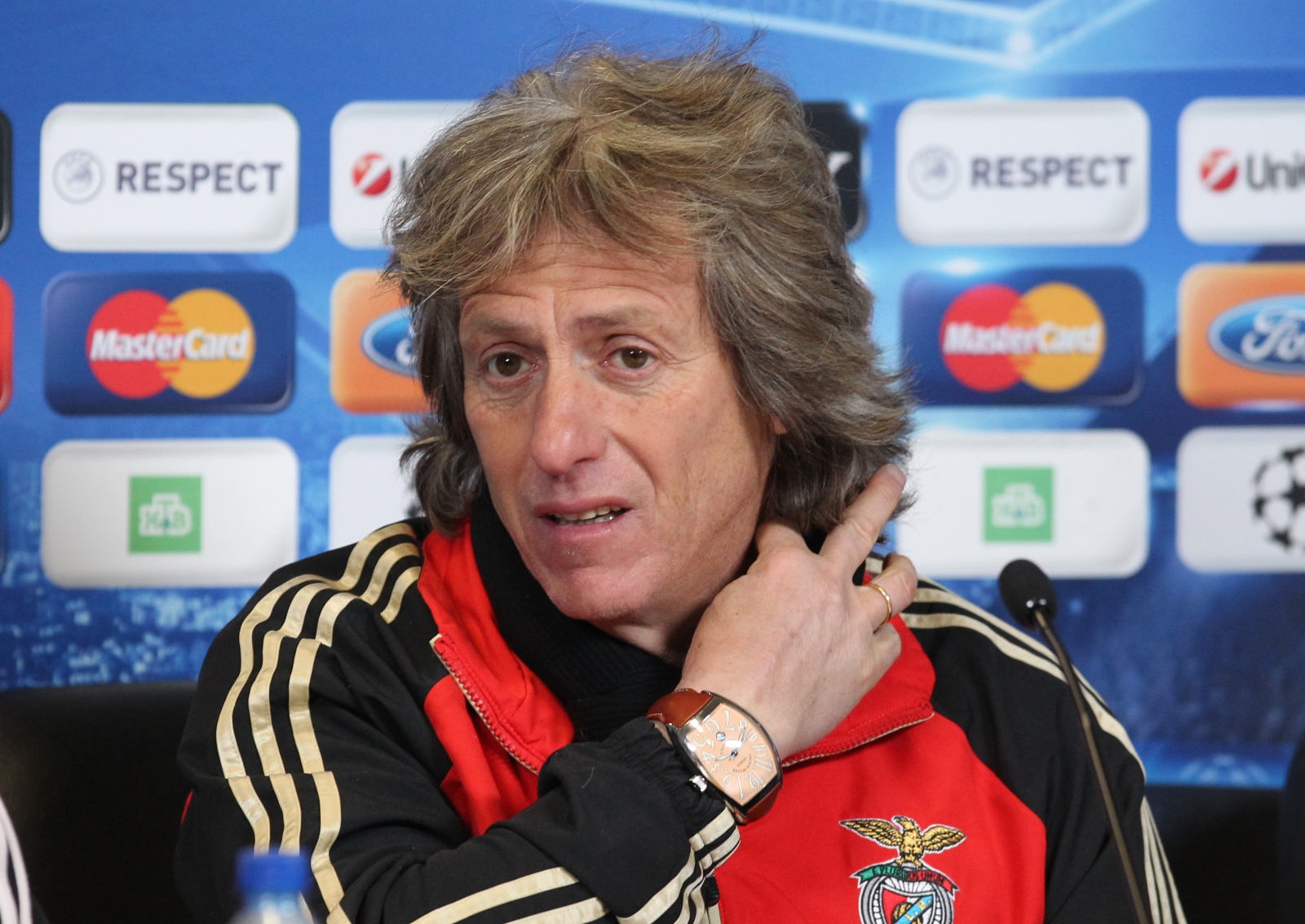 Пресс-конференция главного тренера ФК Бенфика, Жорже Жезуша