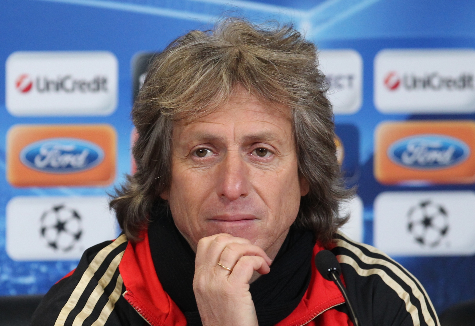 Пресс-конференция главного тренера ФК Бенфика, Жорже Жезуша