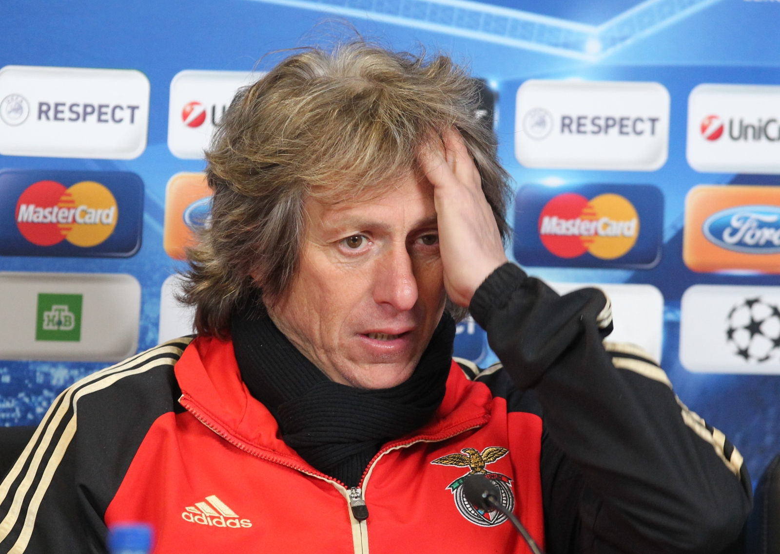 Пресс-конференция главного тренера ФК Бенфика, Жорже Жезуша