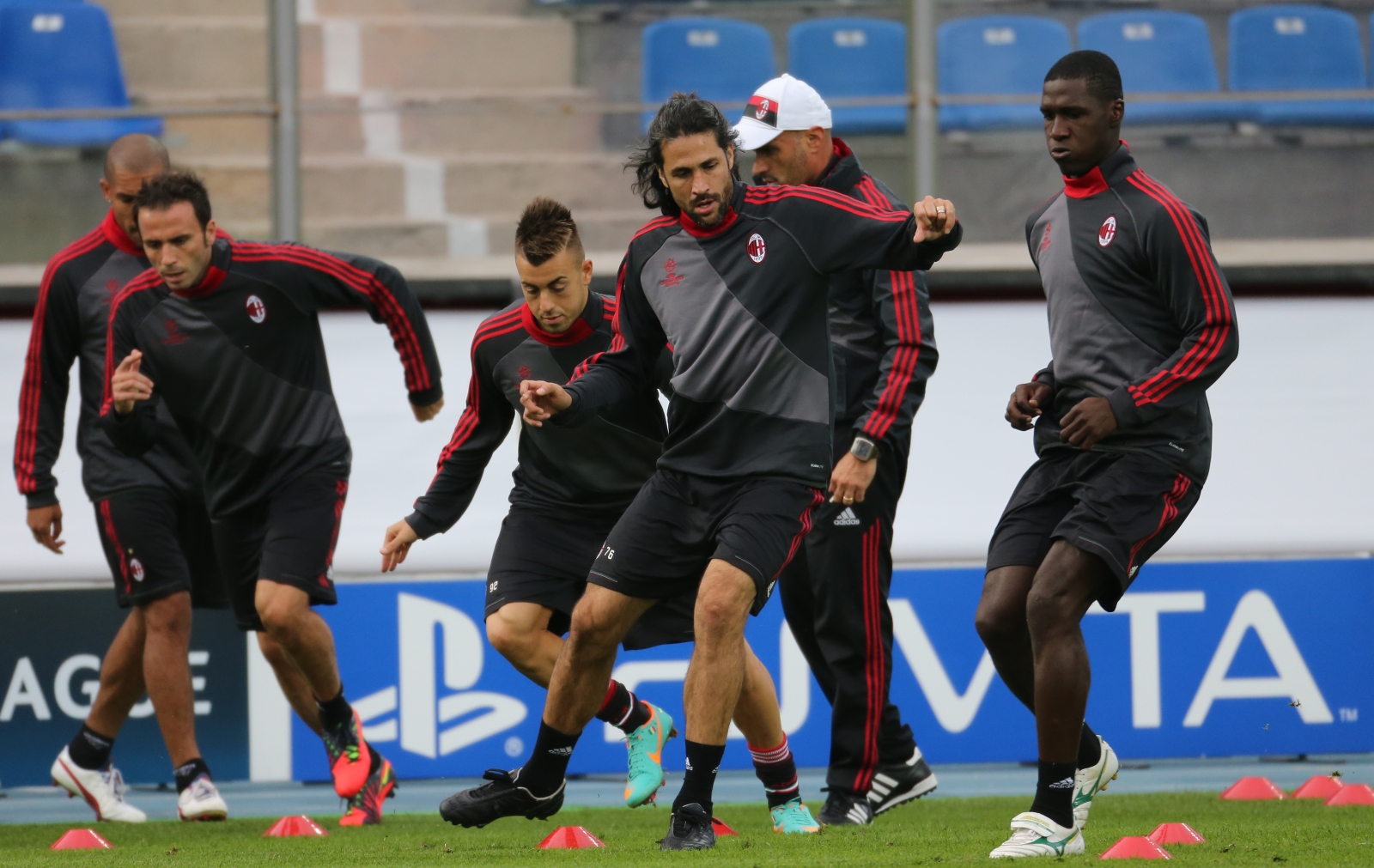 Тренировка ФК «Милан» перед матчем Лиги Чемпионов УЕФА ФК «Зенит» — ФК «Милан»