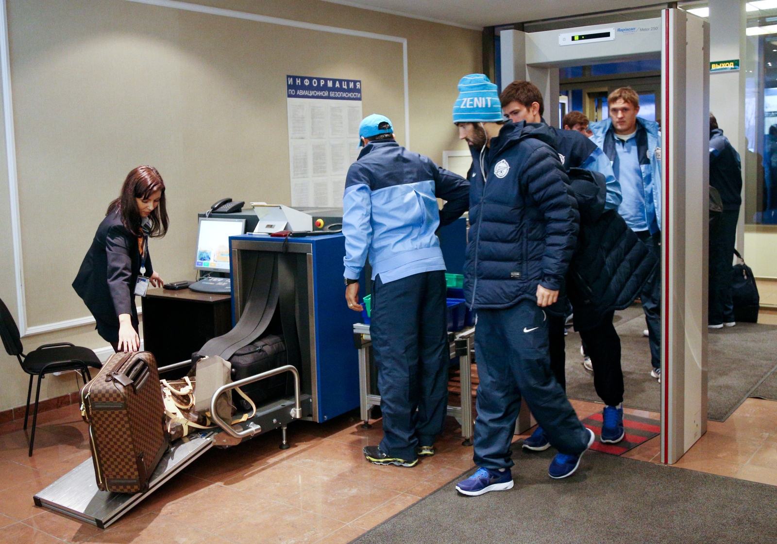 Вылет команды на матч «Зенит» — «Ливерпуль»