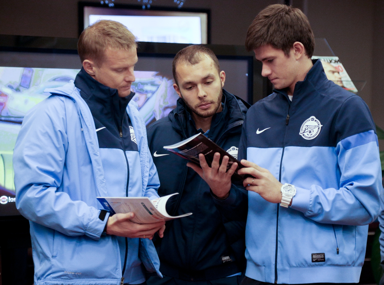 Вылет команды на матч «Зенит» — «Ливерпуль»