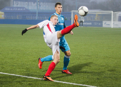 Первенство команд второго дивизиона «Зенит»-2 — «Днепр» (Смоленск)