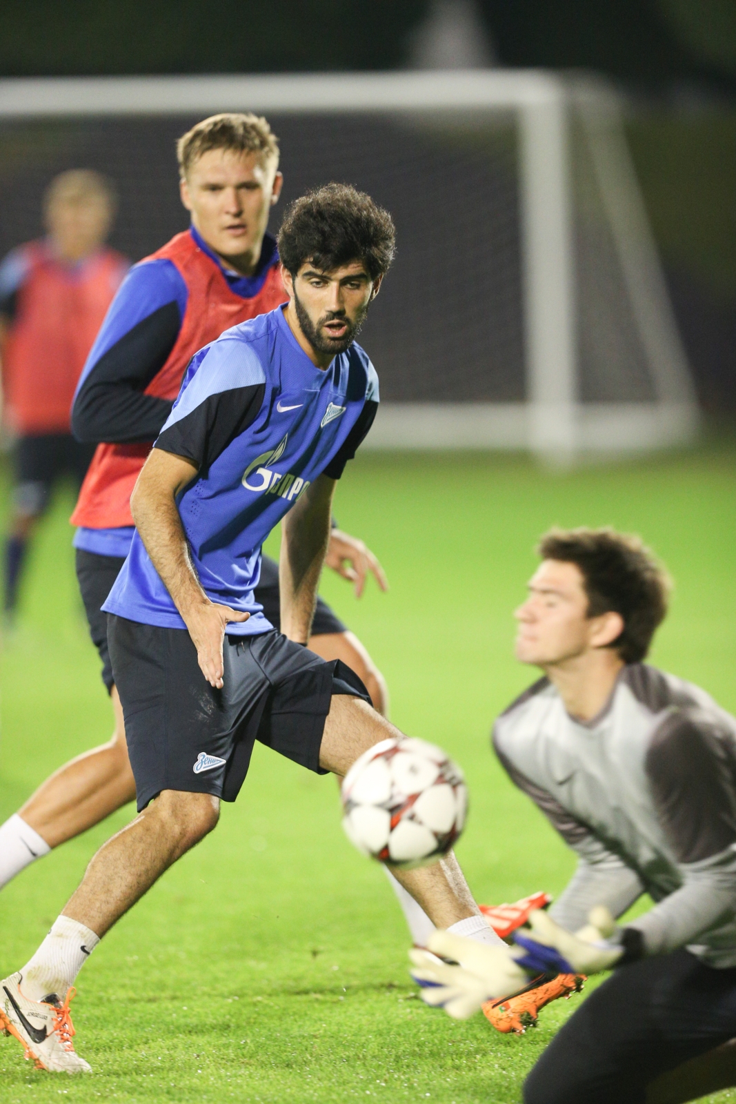 Зимние сборы «Зенита» в Дохе, вечерняя тренировка