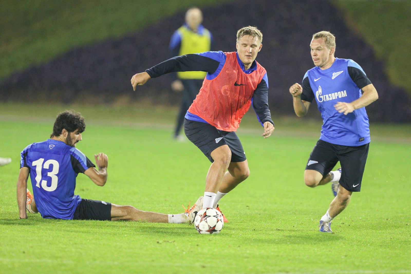 Зимние сборы «Зенита» в Дохе, вечерняя тренировка