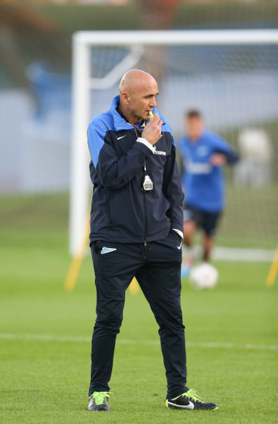 Зимние сборы «Зенита» в Дохе, вечерняя тренировка