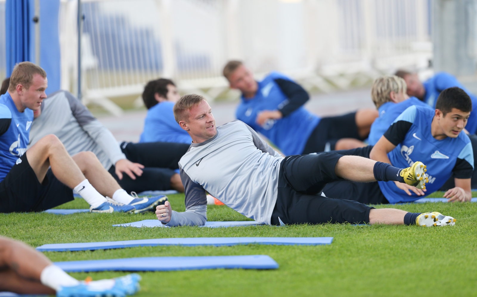 Зимние сборы «Зенита» в Дохе, вечерняя тренировка