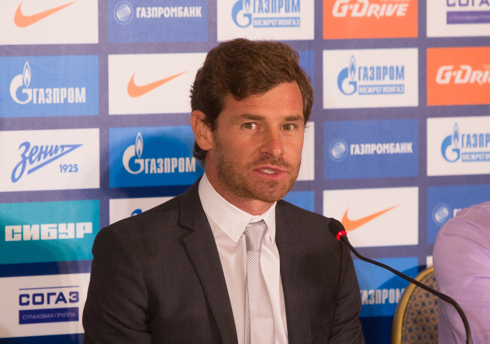 Представление нового главного тренера Андре Виллаш-Боаша