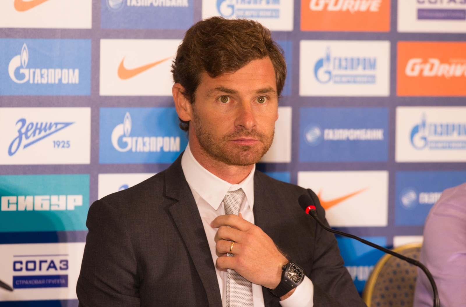 Представление нового главного тренера Андре Виллаш-Боаша