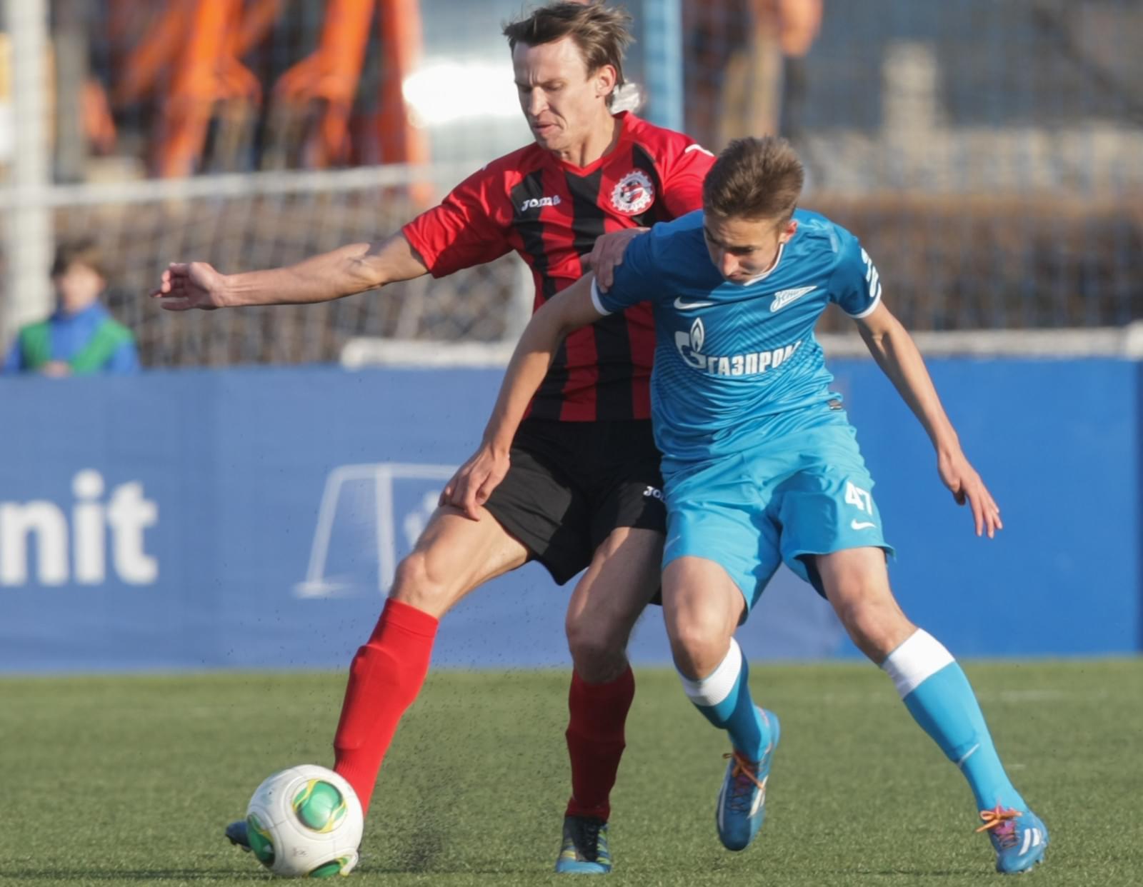 Футбольный матч «Зенит-2» — «Знамя Труда»