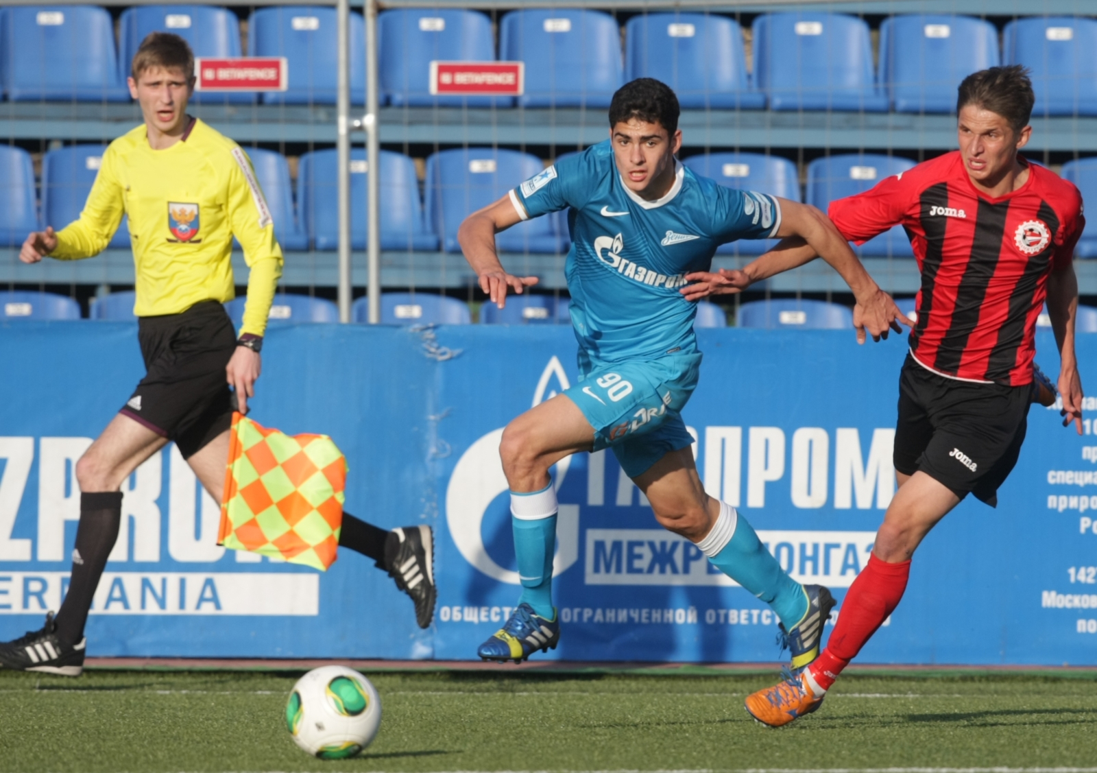 Футбольный матч «Зенит-2» — «Знамя Труда»