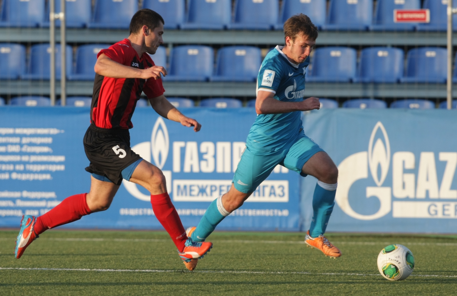 Футбольный матч «Зенит-2» — «Знамя Труда»